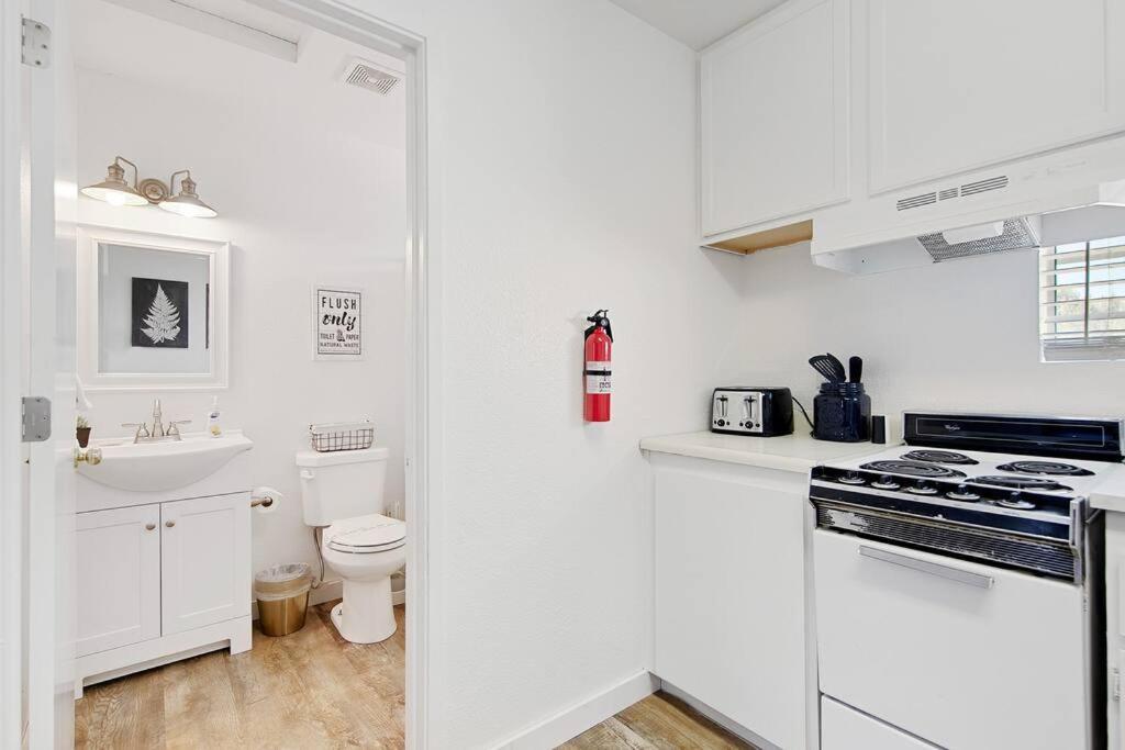 Couples Studio 1 W Full Kitchen Lägenhet Oakhurst Exteriör bild