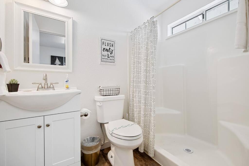 Couples Studio 1 W Full Kitchen Lägenhet Oakhurst Exteriör bild